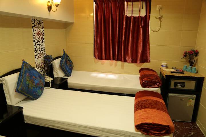 Room 29 of 42