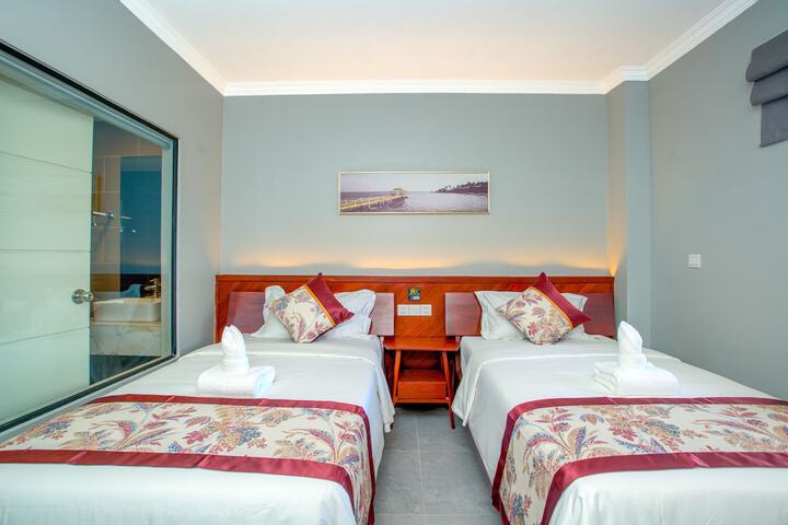 Room 9 of 30