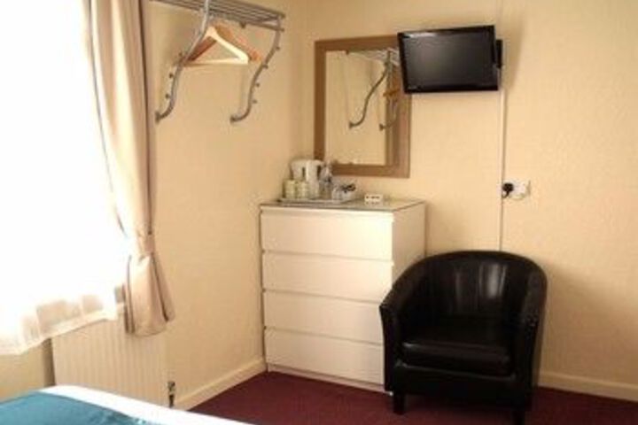 Room 37 of 63