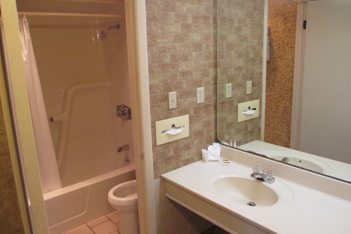 2 Double Beds (2 of 4)