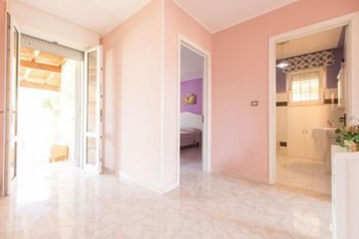 Room 18 of 38