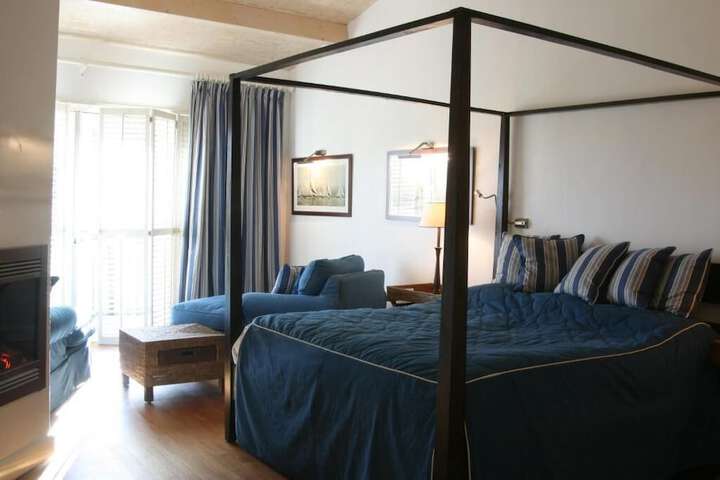 Room 35 of 106