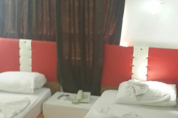 Room 15 of 30