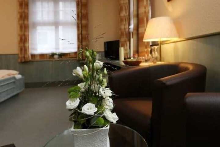 Room 8 of 96