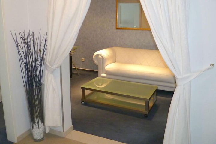 Room 17 of 31