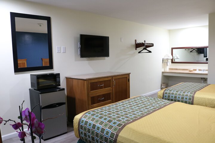 Double Premium King Bed (7 of 9)