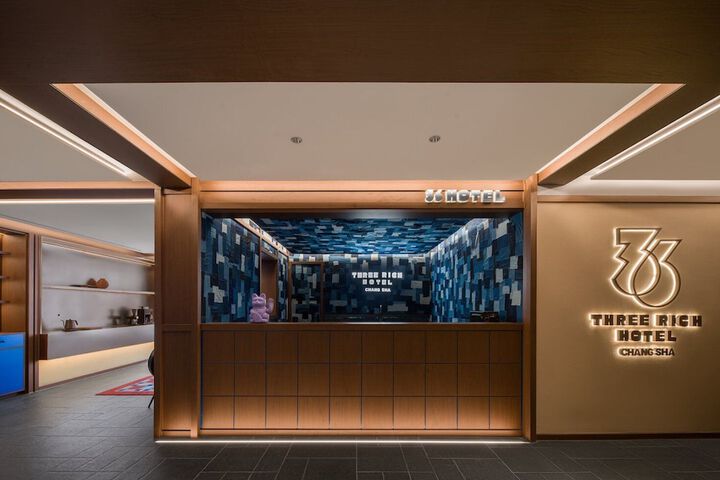 Hotel Interior 2 of 25