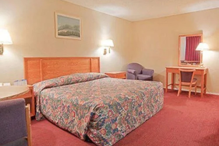 Room 3 of 5