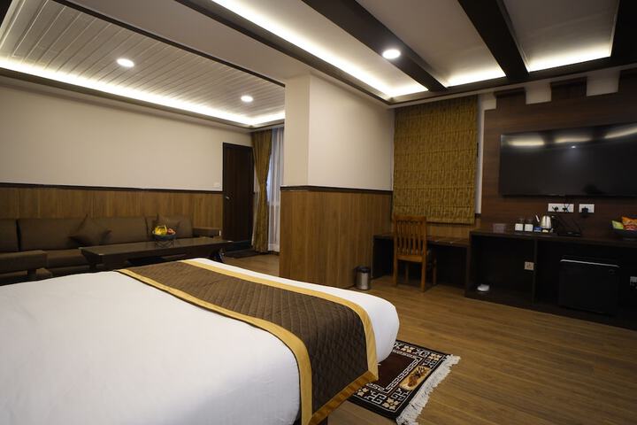 Room 5 of 47