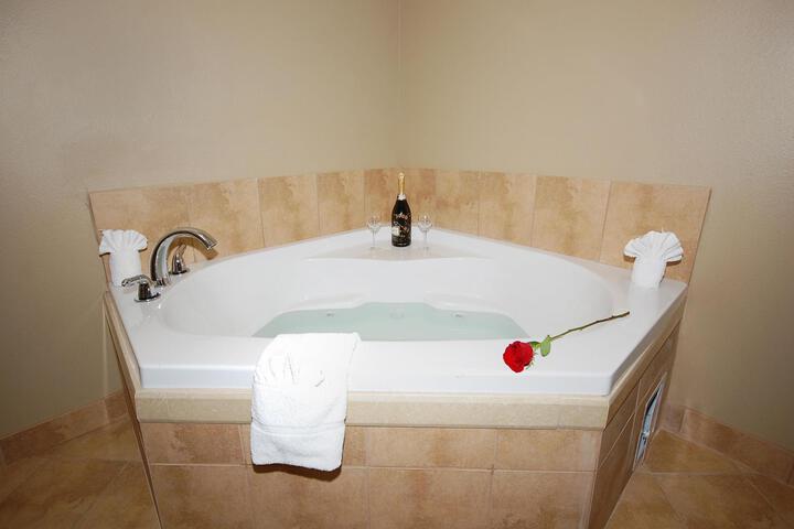 Accessible Suite 1 King Bed Accessible Communicatassist Roll in Shower Sofa Bed Breakfast (21 of 32)