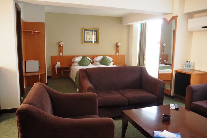Room 7 of 50