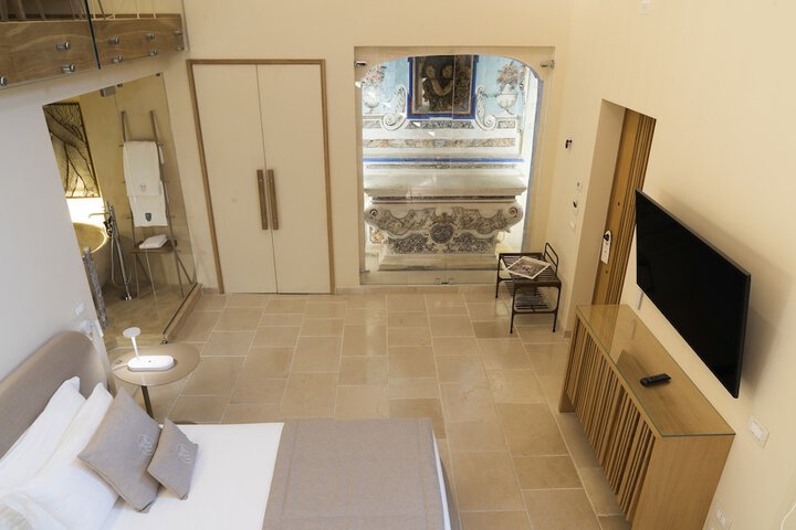 Room 45 of 97