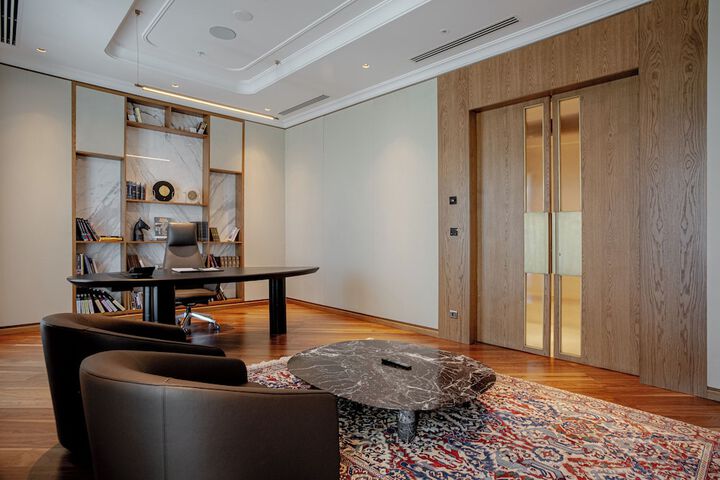 Room 42 of 95