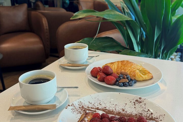 Breakfast/Coffee Service 51 of 104
