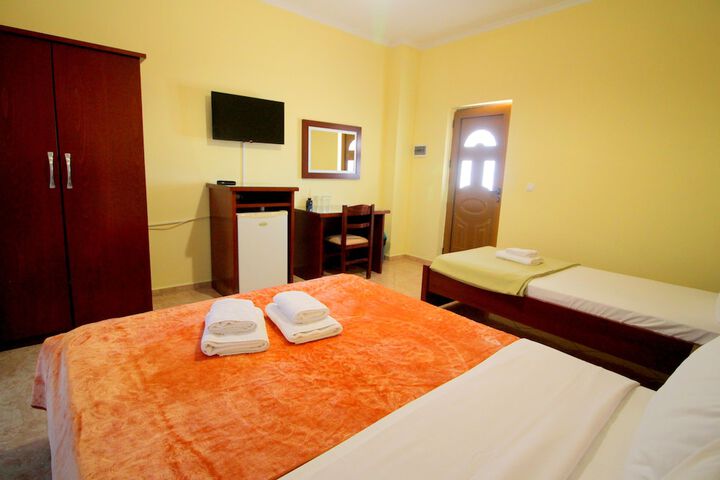 Room 21 of 245