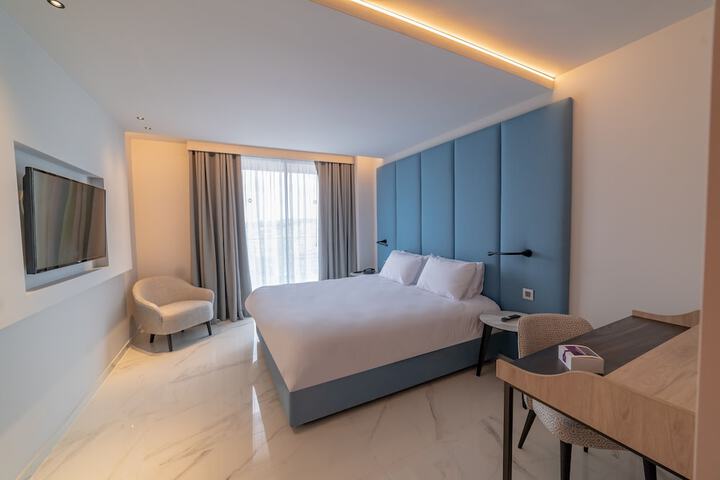 Room 4 of 146