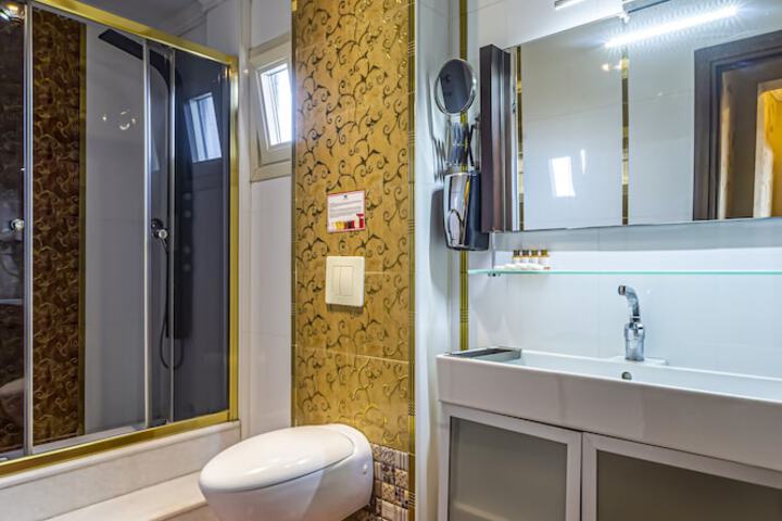 Clean Restrooms