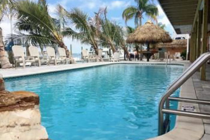 Snug Harbor Inn