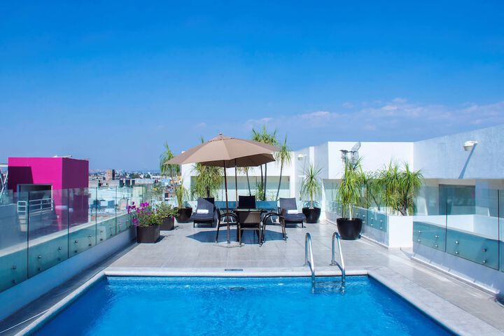 Hotel with Pool