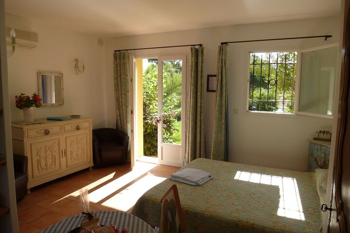 Room 4 of 75