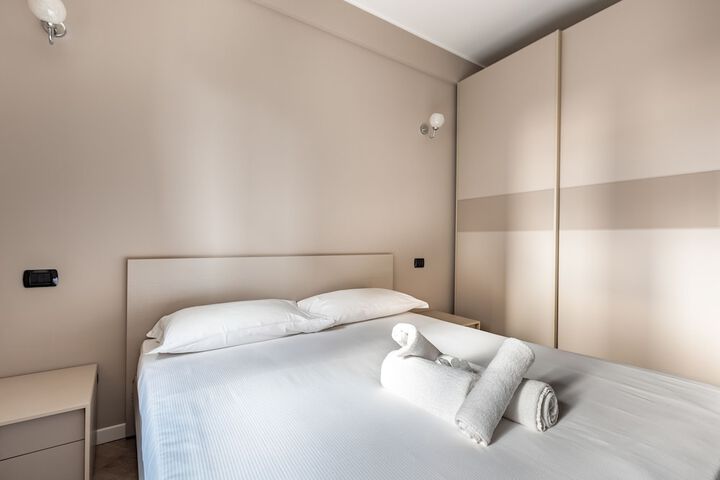 Room 3 of 15