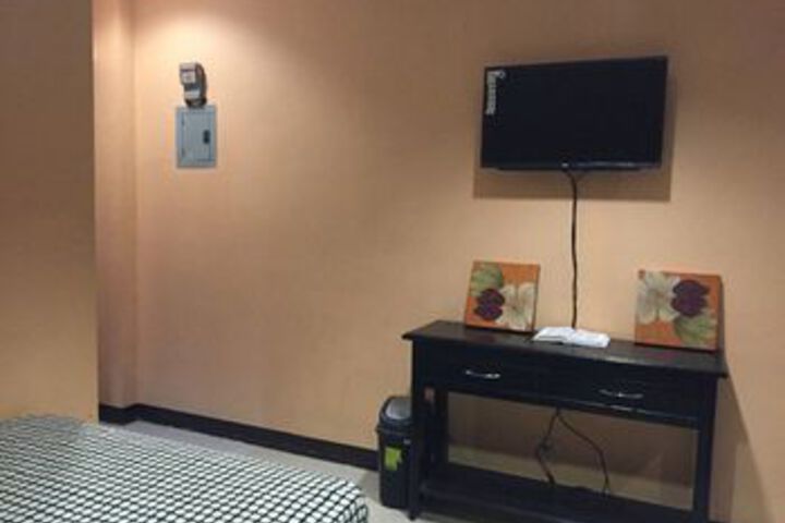 Room 14 of 20