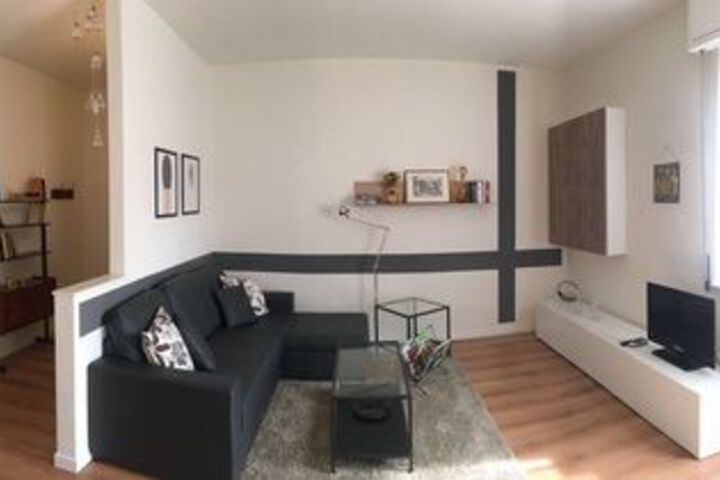 Room 390 of 499