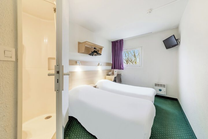 Room 14 of 39