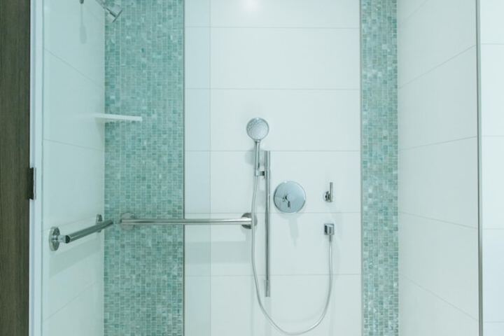 Bathroom shower