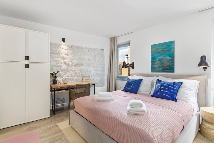 Room 3 of 30