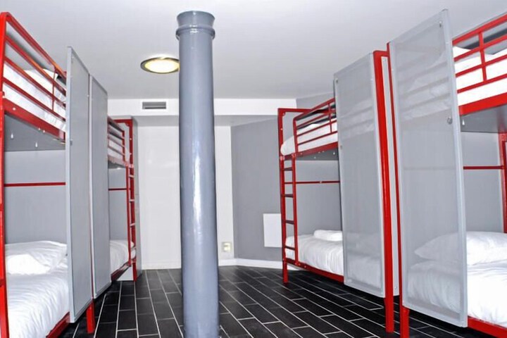 Room 25 of 45