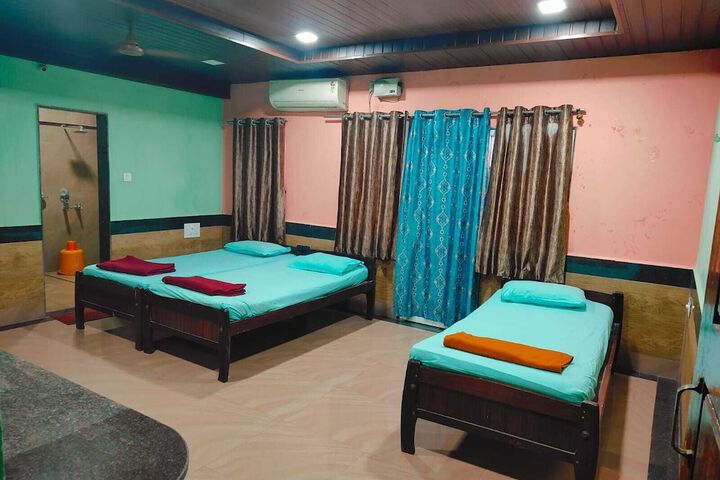 Room 5 of 26