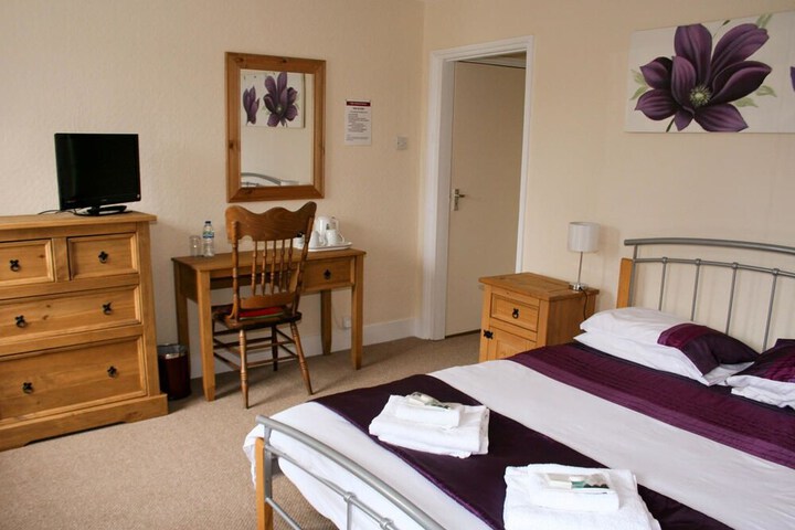 Room 7 of 42