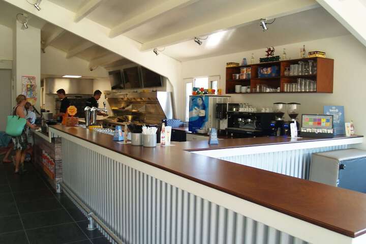 Dining 23 of 38