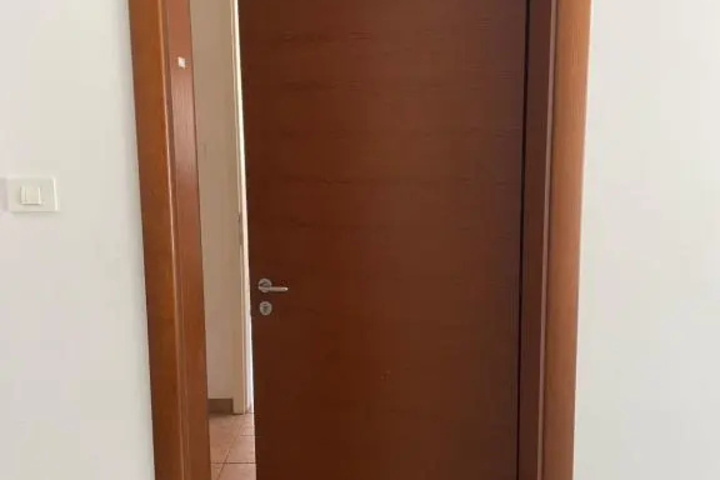 Room 10 of 14