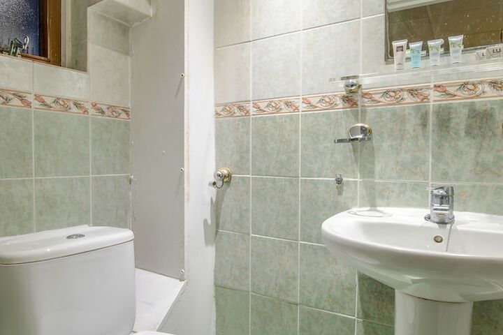 Clean Restrooms