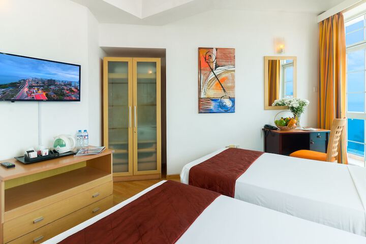 Room 6 of 59