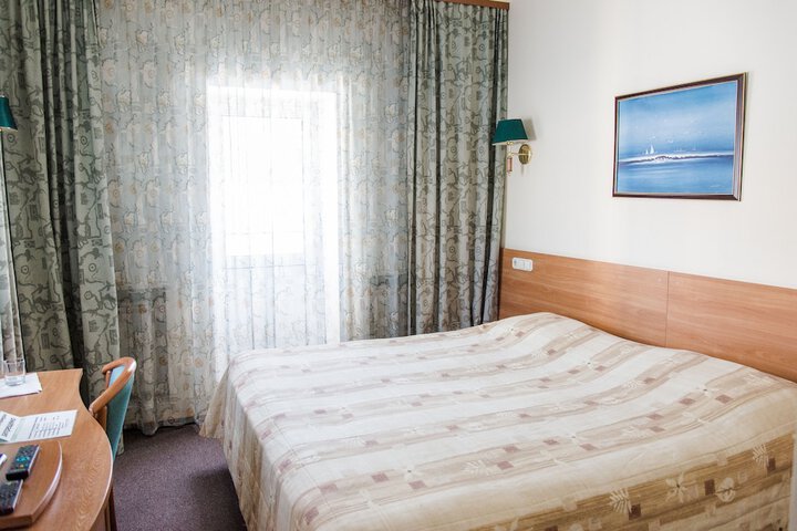 Room 11 of 62