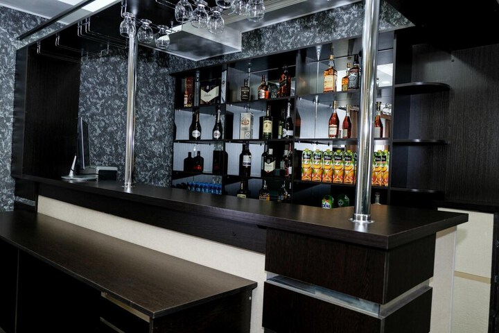 Lounge 37 of 45