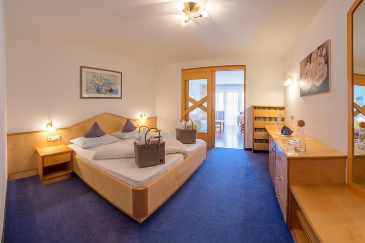 Room 3 of 31