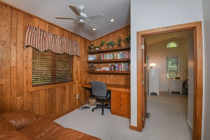 Room 2 of 6