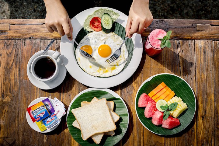 Breakfast/Coffee Service 27 of 35