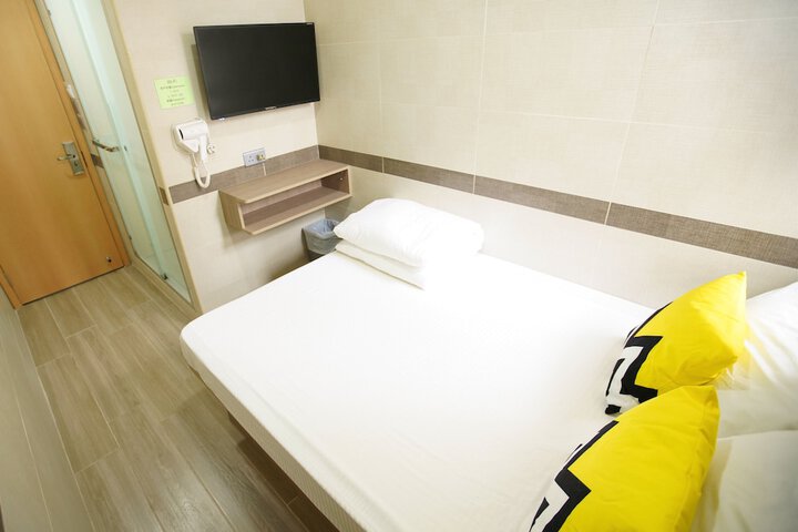 Room 36 of 195