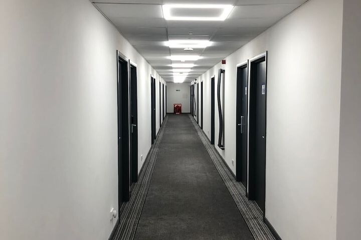Ballroom/Hall 15 of 18
