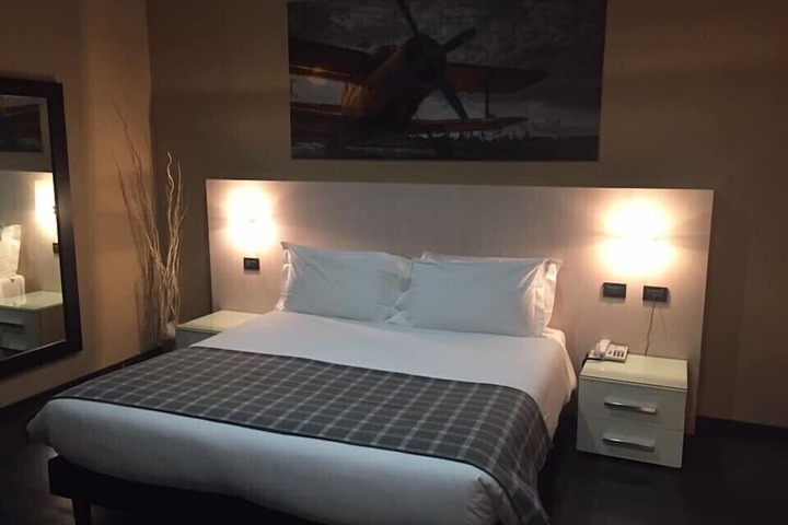 Room 8 of 59
