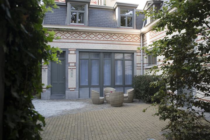 Hotel Exterior 33 of 34