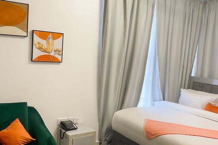 Room 18 of 36