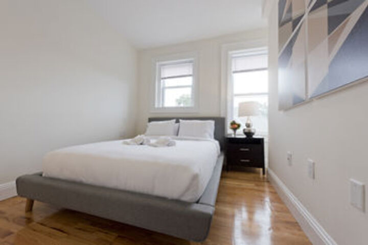 Room 4 of 14