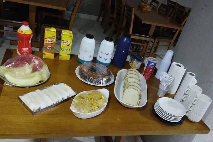Dining 7 of 8