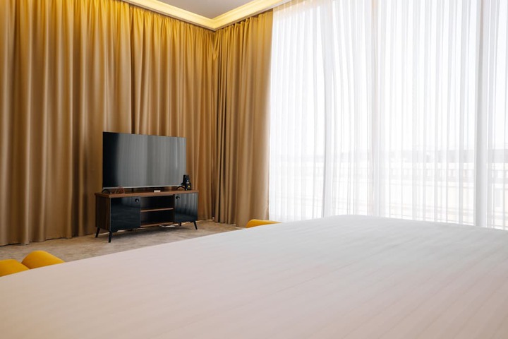 Room 14 of 77